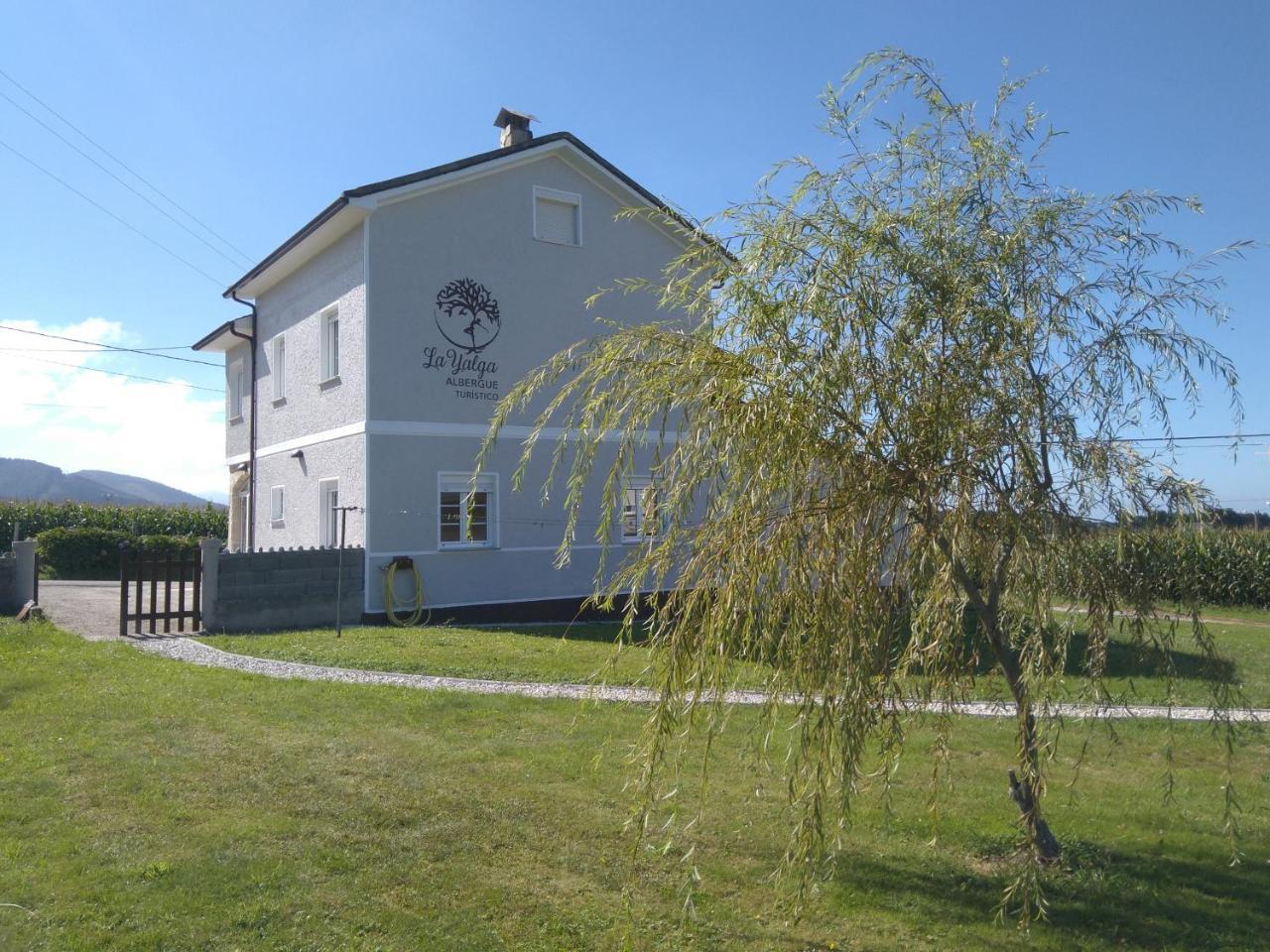 Queruas Albergue "La Yalga" מראה חיצוני תמונה