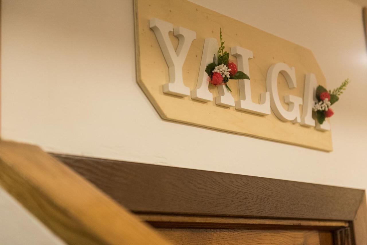 Queruas Albergue "La Yalga" מראה חיצוני תמונה