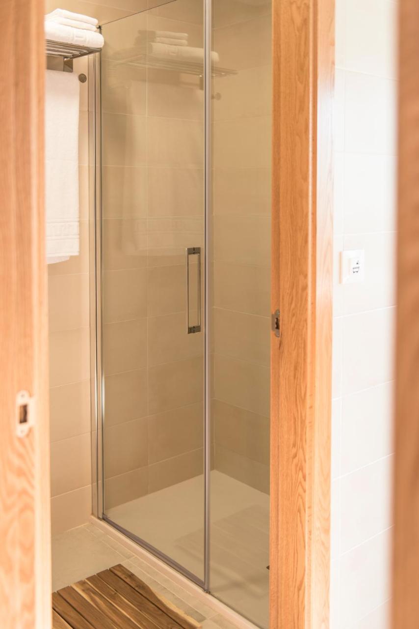 Queruas Albergue "La Yalga" מראה חיצוני תמונה